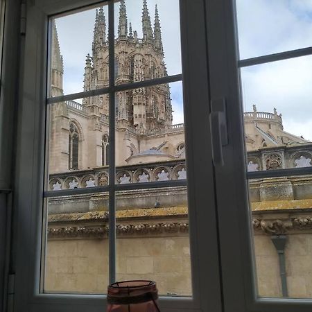 Buhardilla Con Vistas A La Catedral Burgos Exterior foto